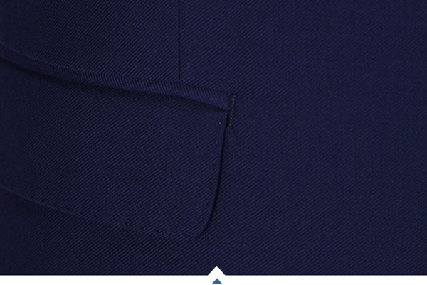 蘭色商務西裝定做口袋細節特寫圖