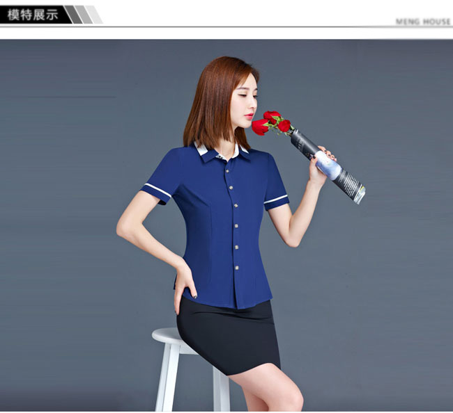 藍色嵌白邊時尚女襯衫定制模特效果圖